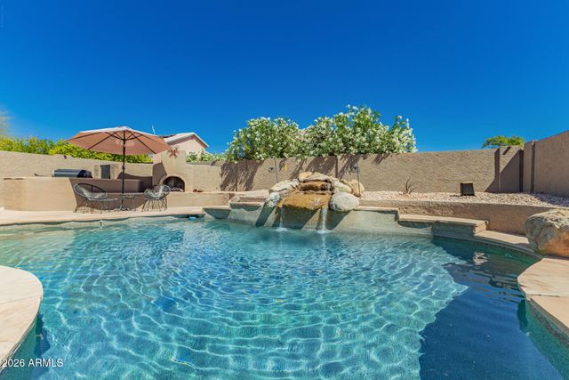 421 S ROBINS Way, Chandler, AZ 85225