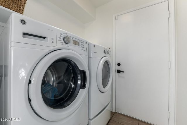 421 S ROBINS Way, Chandler, AZ 85225