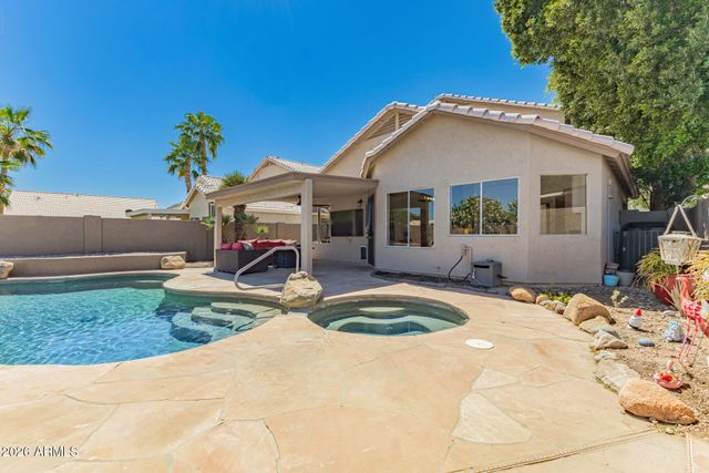 421 S ROBINS Way, Chandler, AZ 85225