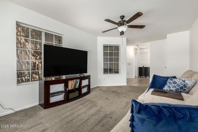 421 S ROBINS Way, Chandler, AZ 85225