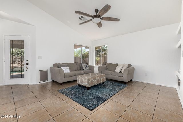 421 S ROBINS Way, Chandler, AZ 85225