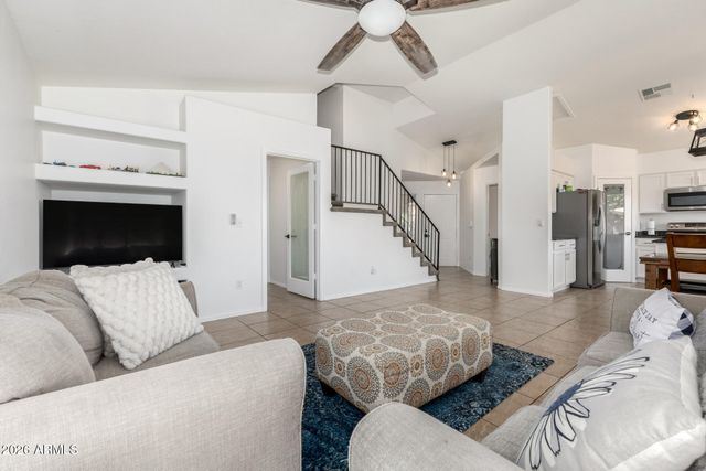 421 S ROBINS Way, Chandler, AZ 85225