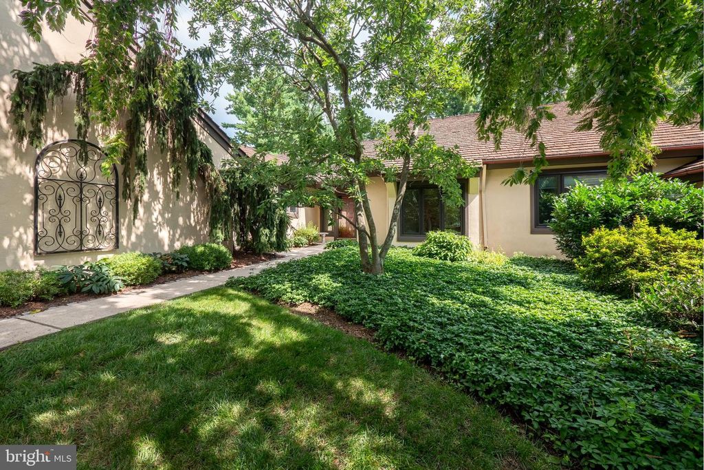 15 PASTERN LN, Blue Bell, PA 19422