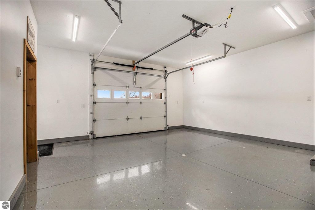 Image 17 of property listing at 23736 110th Avenue, Tustin, MI 49688