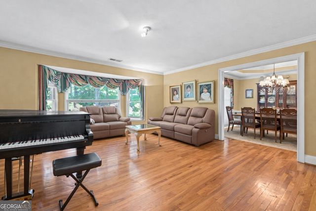 1530 Woodstock Road, Roswell, GA 30075