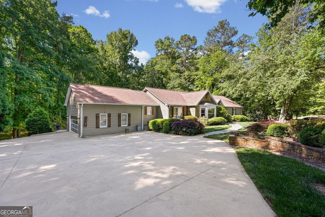 1530 Woodstock Road, Roswell, GA 30075