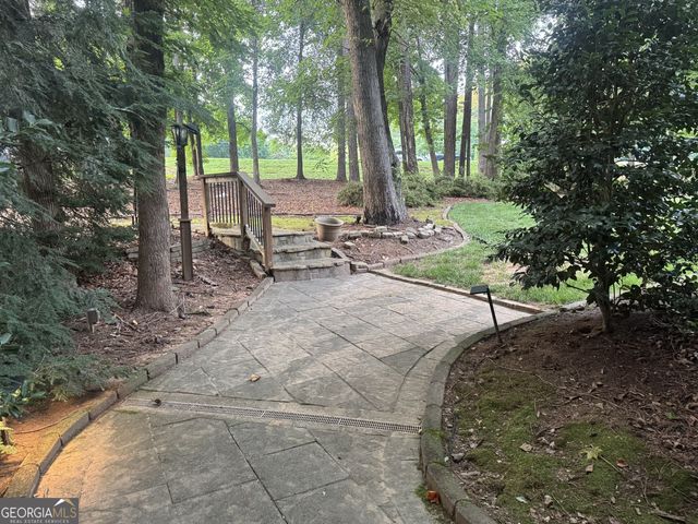 1530 Woodstock Road, Roswell, GA 30075