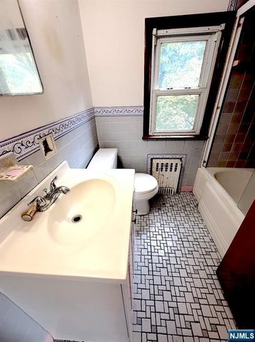 162 Sheridan Avenue, Clifton, NJ 07011