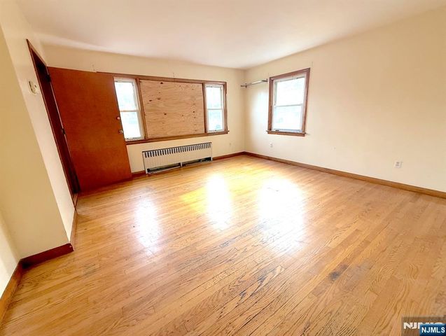 162 Sheridan Avenue, Clifton, NJ 07011