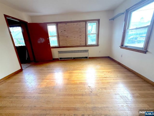 162 Sheridan Avenue, Clifton, NJ 07011