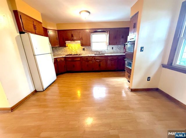 162 Sheridan Avenue, Clifton, NJ 07011