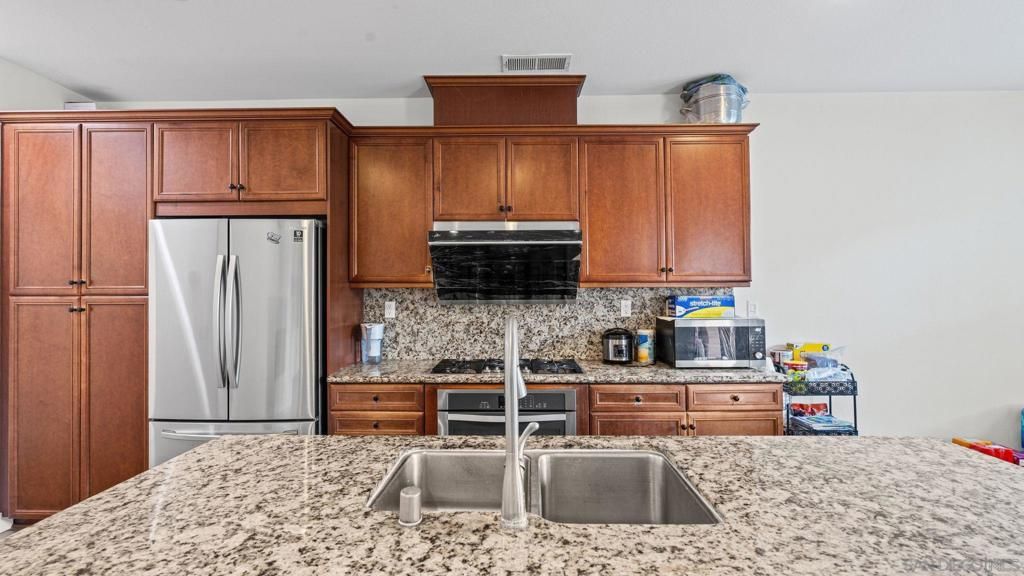 Image 4 of property listing at 8522 Old Stonefield Chase, San Diego, CA 92127