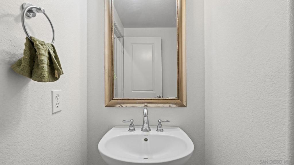 Image 40 of property listing at 8522 Old Stonefield Chase, San Diego, CA 92127