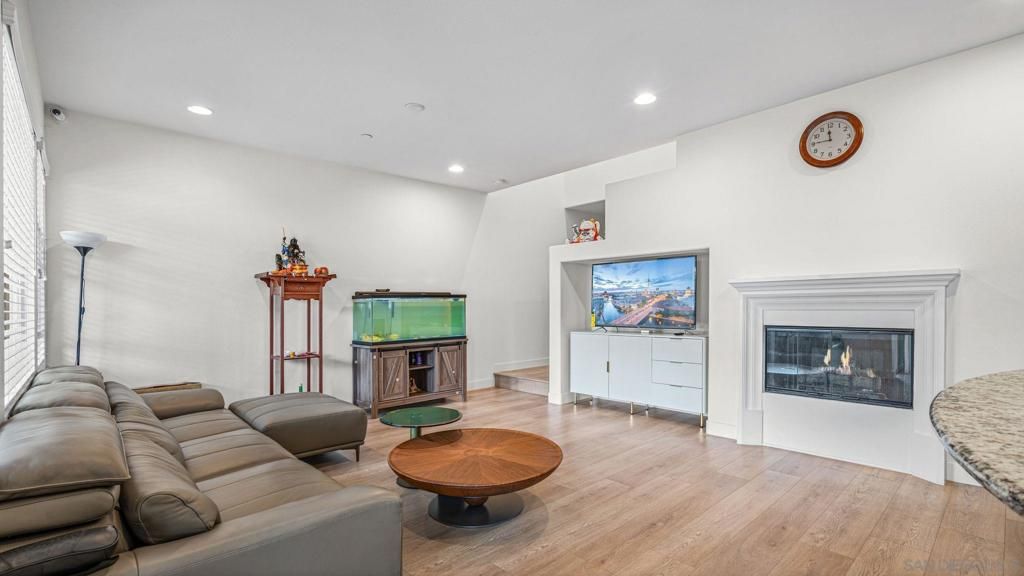 Image 8 of property listing at 8522 Old Stonefield Chase, San Diego, CA 92127