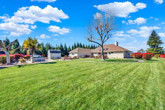 5050 Melissa Ln, Vacaville, CA 95688