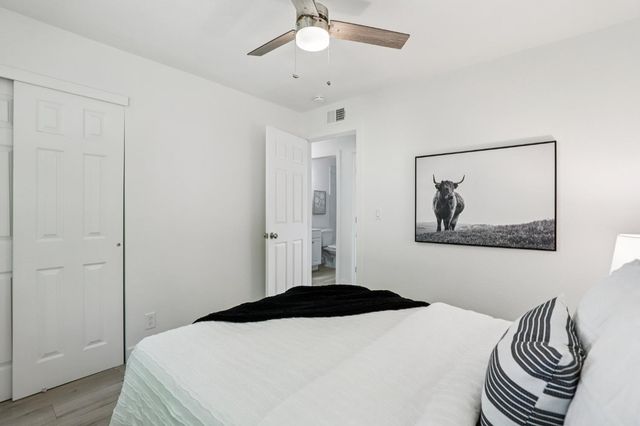 8321 Villaview Dr, Citrus Heights, CA 95621