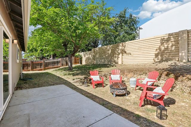 8321 Villaview Dr, Citrus Heights, CA 95621