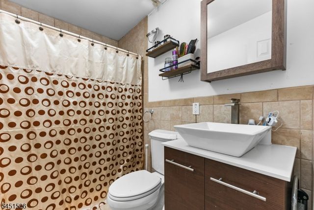789 Harvard Pl, Cliffside Park Boro, NJ 07010