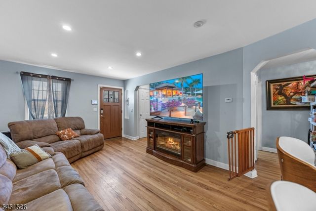 789 Harvard Pl, Cliffside Park Boro, NJ 07010