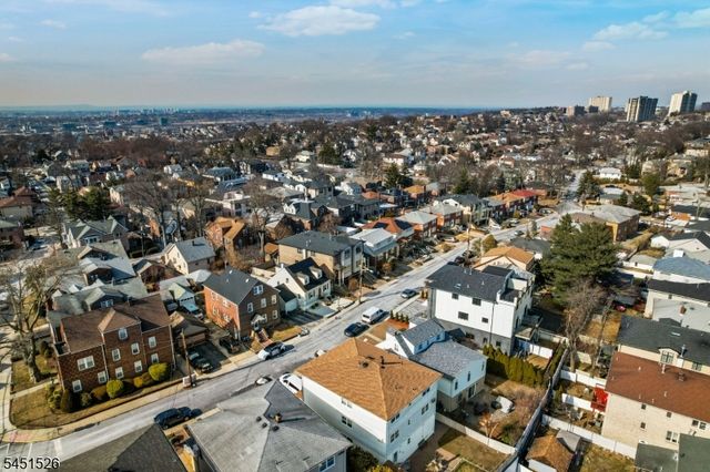 789 Harvard Pl, Cliffside Park Boro, NJ 07010