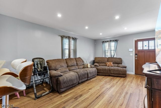 789 Harvard Pl, Cliffside Park Boro, NJ 07010