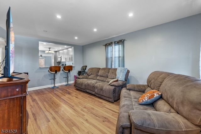 789 Harvard Pl, Cliffside Park Boro, NJ 07010