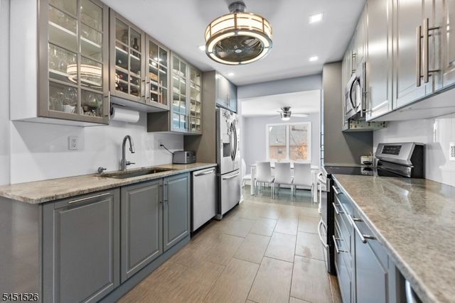 789 Harvard Pl, Cliffside Park Boro, NJ 07010