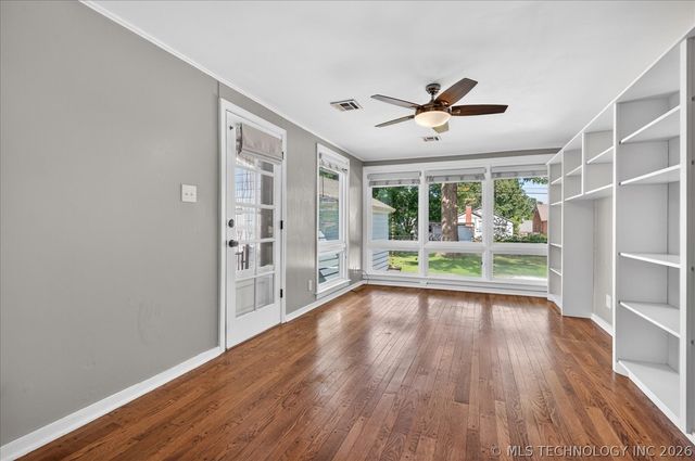 2054 SE DEWEY Avenue, Bartlesville, OK 74003