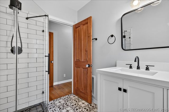 2054 SE DEWEY Avenue, Bartlesville, OK 74003