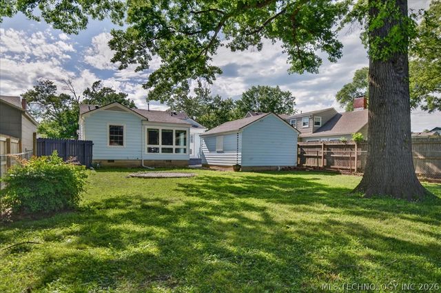 2054 SE DEWEY Avenue, Bartlesville, OK 74003