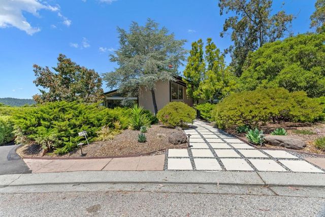 21 Kite Hill Road, Santa Cruz, CA 95060