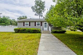 27 Michael St., Springfield, MA 01129