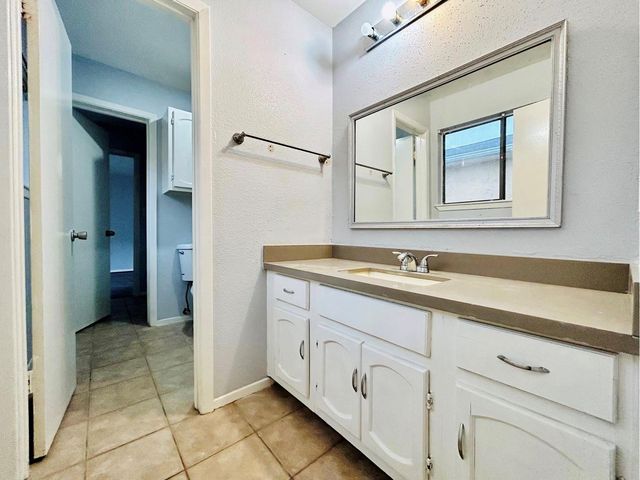 11411 Harwin Drive 6, Houston, TX 77072