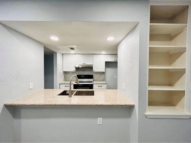 11411 Harwin Drive 6, Houston, TX 77072