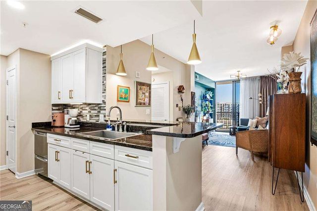 3040 Peachtree Road NW 1013, Atlanta, GA 30305