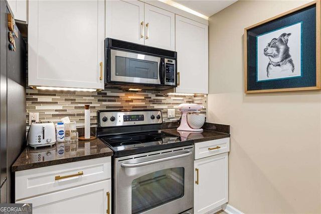 3040 Peachtree Road NW 1013, Atlanta, GA 30305