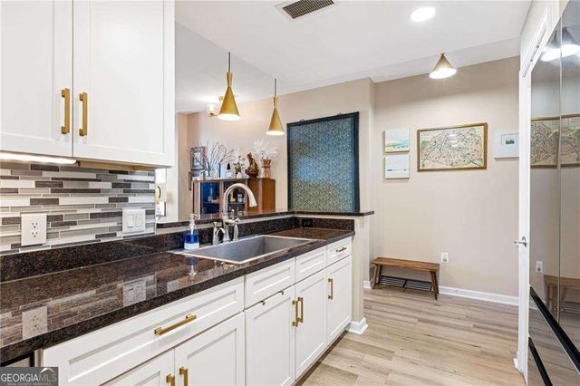 3040 Peachtree Road NW 1013, Atlanta, GA 30305