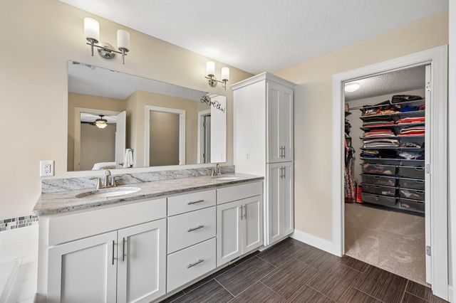16625 Dynamic Drive, Lakeville, MN 55044