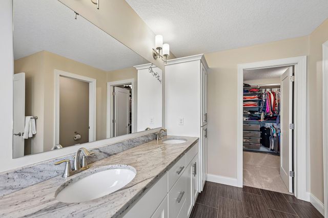 16625 Dynamic Drive, Lakeville, MN 55044