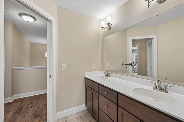 16625 Dynamic Drive, Lakeville, MN 55044