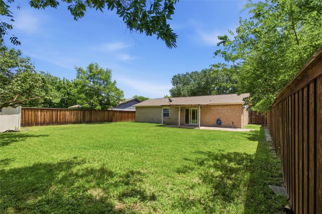 805 Ontario Drive, Garland, TX 75040