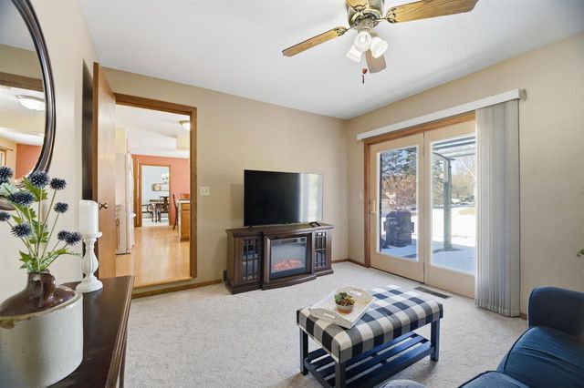 705 S GOLDENROD DRIVE, Appleton, WI 54914