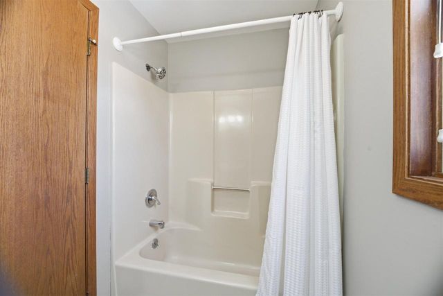 705 S GOLDENROD DRIVE, Appleton, WI 54914