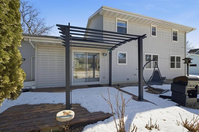 705 S GOLDENROD DRIVE, Appleton, WI 54914