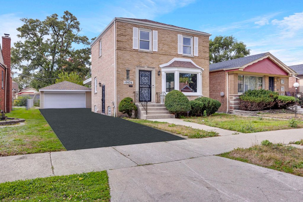 10626 S Lowe Avenue, Chicago, IL 60628