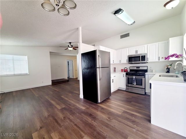 7253 Abbeyville Drive, Las Vegas, NV 89119