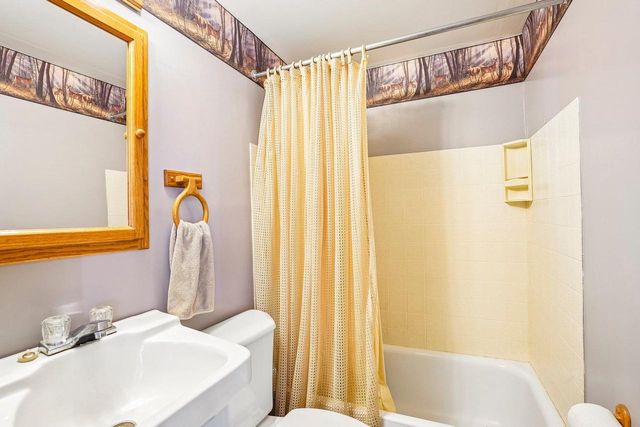 5106 Reed Lane, Waunakee, WI 53597