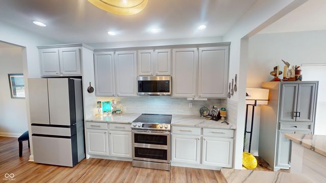 1963 Westminster Place, Columbus, IN 47201