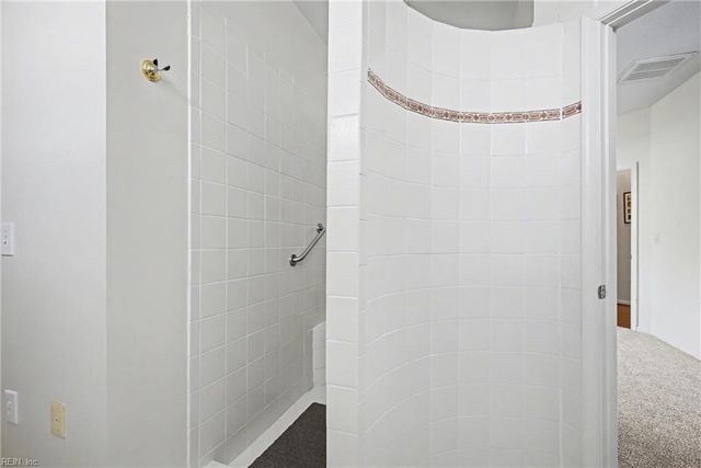 3129 Gallahad DR, Virginia Beach, VA 23456