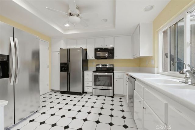 1260 Tiburon, Placentia, CA 92870